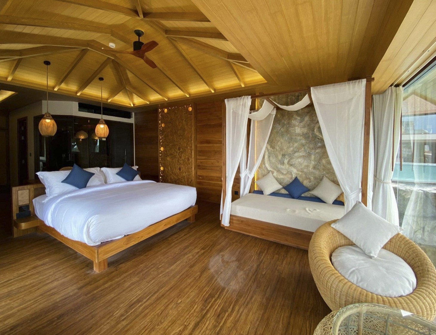 Sinae Phuket Luxury Hotel