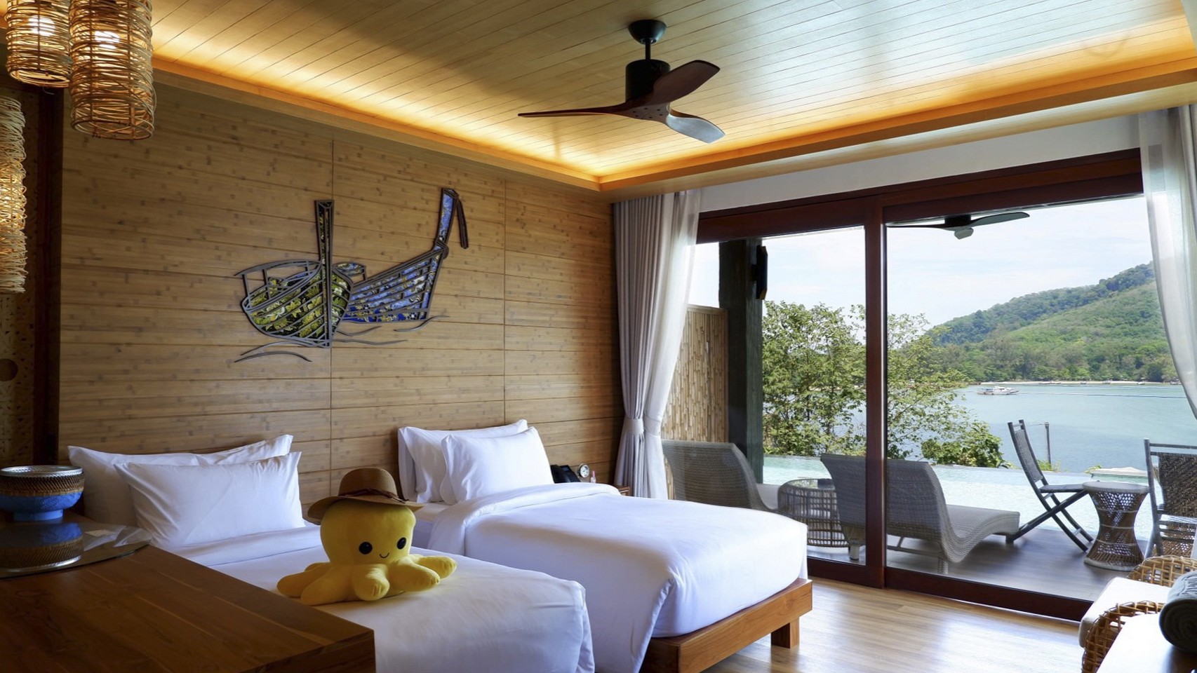 Sinae Phuket Luxury Hotel